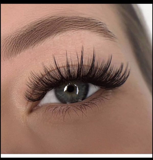 Amia Lashes Studio Eyelash Waxing Tattoo Lashes Beauty Salon in Houston 20