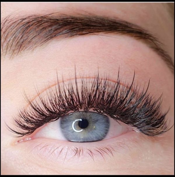 Amia Lashes Studio Eyelash Waxing Tattoo Lashes Beauty Salon in Houston 23